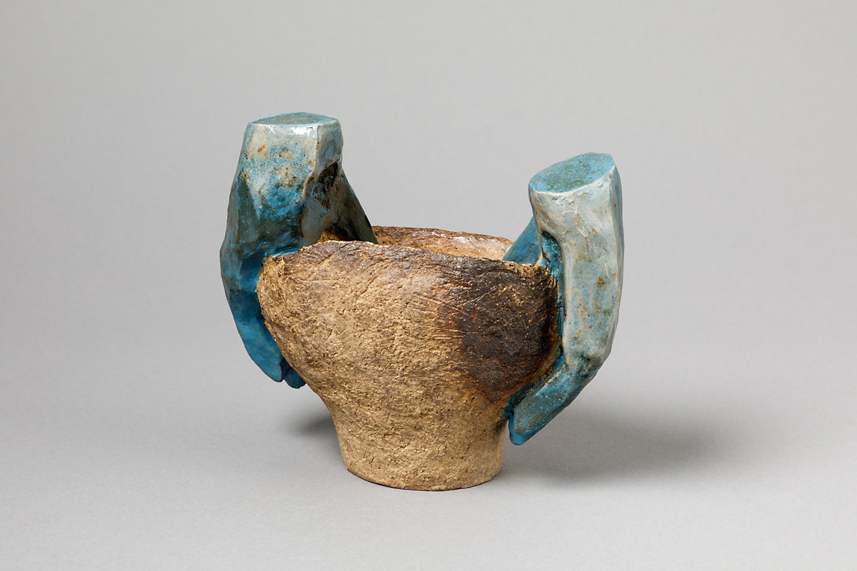 Modelage, mains bleues
Sculpture, 2019
Grès engobé et oxydes
Hauteur: 18 cm