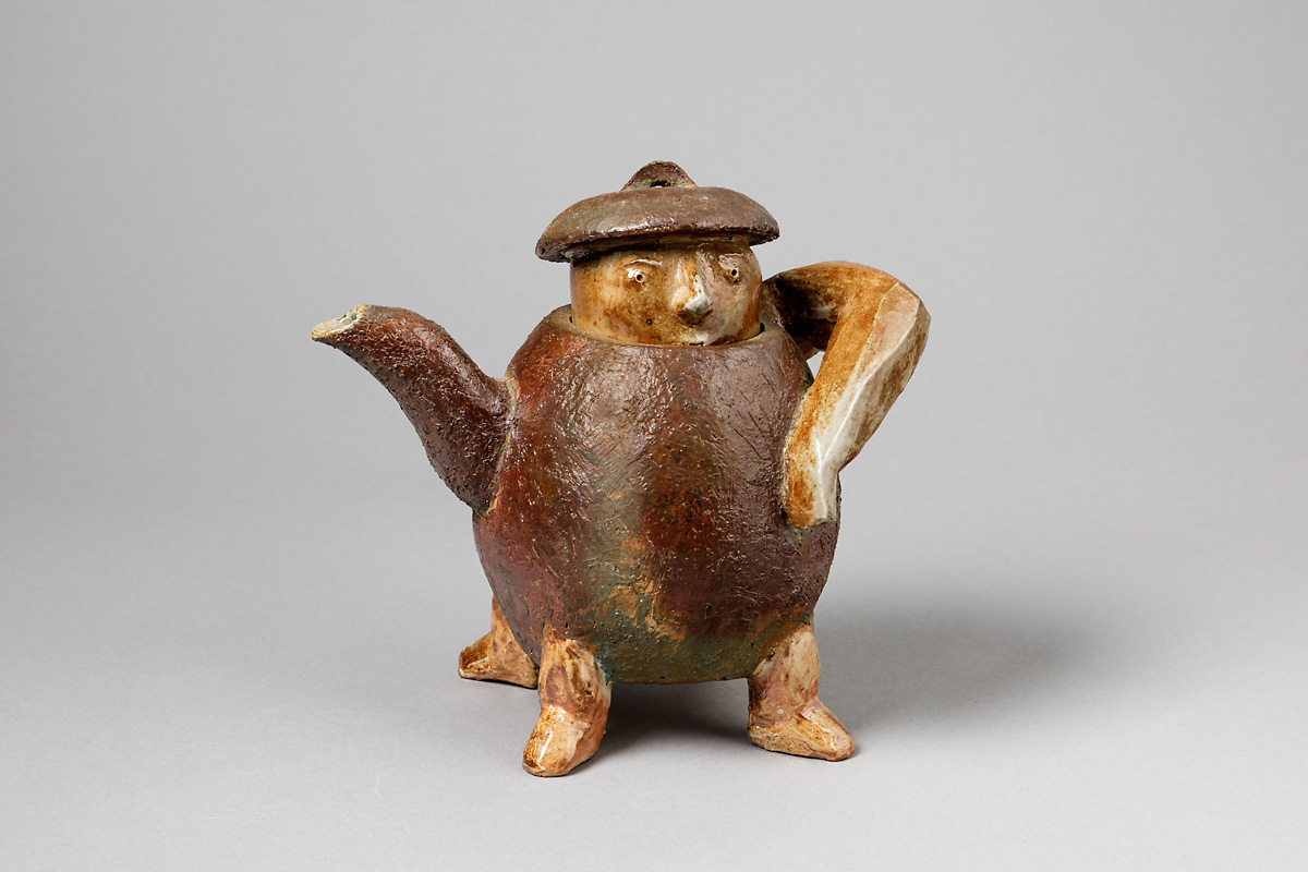 Théière espionne
Théière, 2019
Grès engobé
Cuisson au bois
Hauteur: 24 cm
Longueur: 18 cm