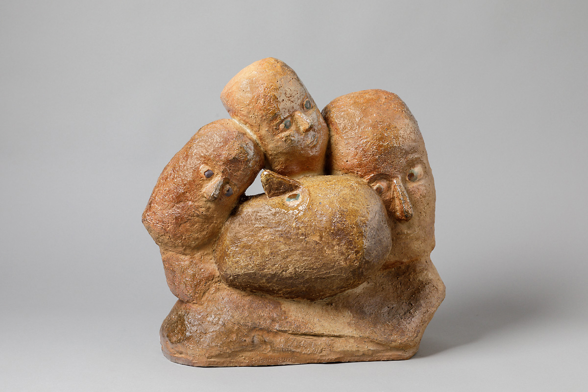 La famille
Sculpture, 2019
Grès engobé
Cuisson au bois
Hauteur: 45 cm
Longueur: 44 cm
